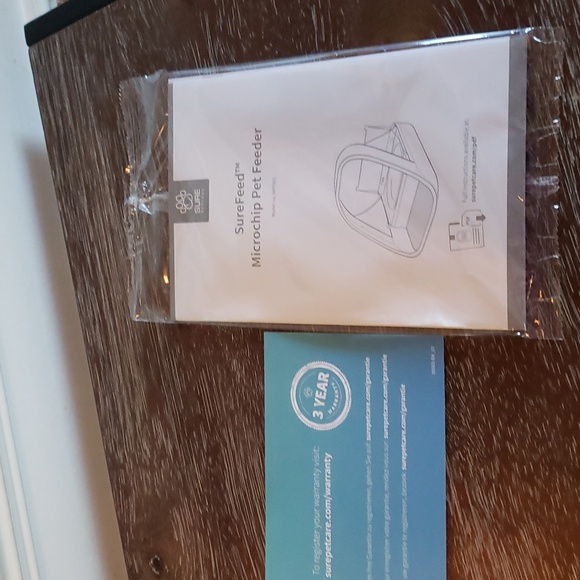 Brand New! SureFeed Microchip Small Dog & Cat Feeder Model# MPF001 - Picture 12 of 16